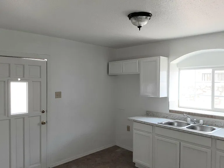 3818 E San Antonio Ave #A — Photo 2
