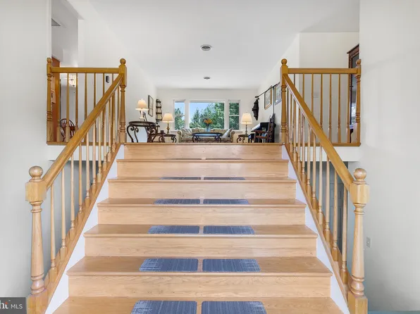 105 Pilot Ct, Chester, MD 21619