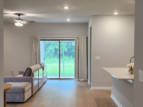 4th image of 214 Waylan Ridge Ln