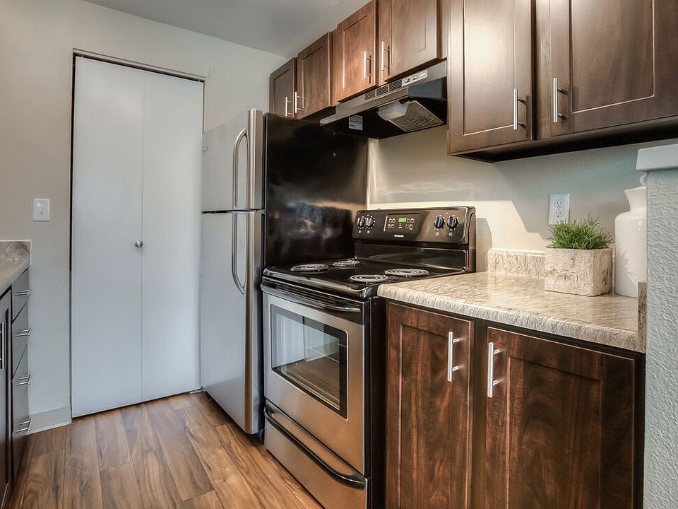 Spinnaker Apartments 1145 S 216th St Des Moines WA Zillow