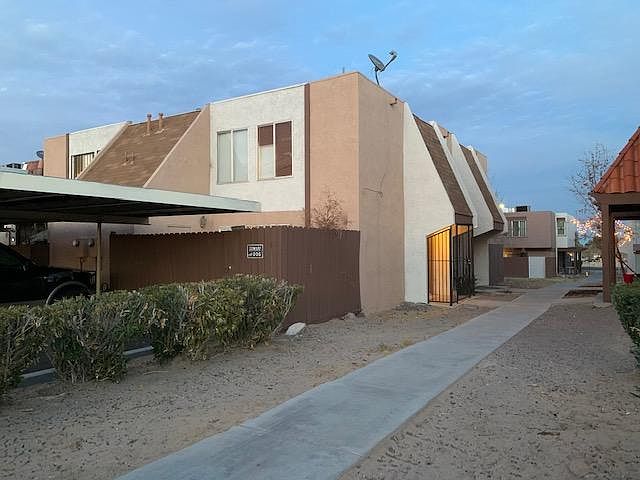 1st image of 3426 Villa Knolls West Dr