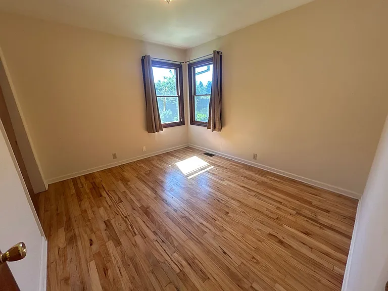 3445 SE 3rd St #2 — Photo 5