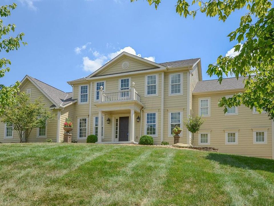 1st image of 395 Glyn Tawel Dr