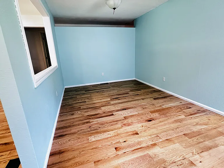 14617 SE 46th St — Photo 5