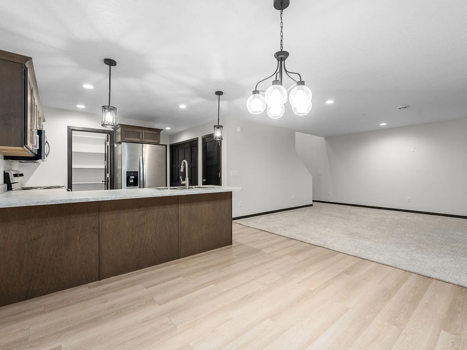 5503 W Liberator Cir — Photo 2