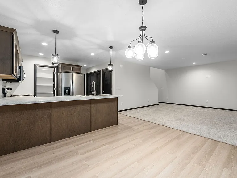 5503 W Liberator Cir — Photo 2
