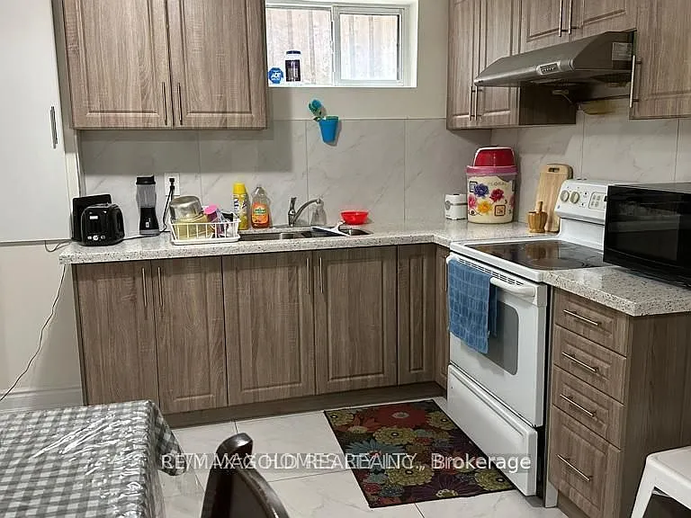 5 Scarlett Dr #BASEMENT — Photo 7