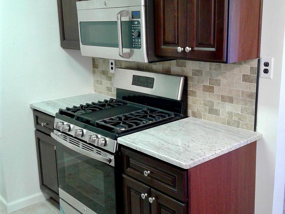 1st image of 1298 Rockland Ave