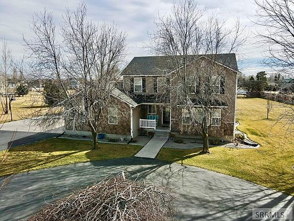 4th image of 3902 E 154 N