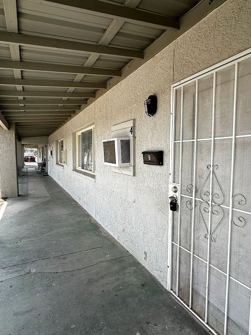 14005 N Palm St #4 — Photo 1