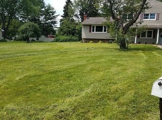 63 Deer Hill Rd, Lebanon, NJ 08833