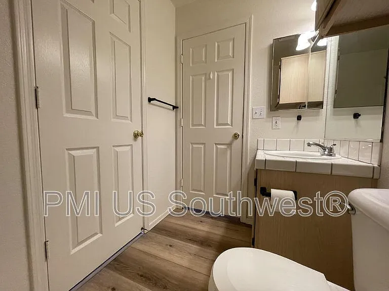 4072 S Cassidy Dr — Photo 18