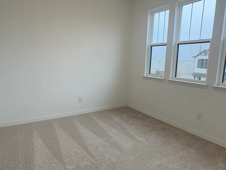 1141 Concan Dr — Photo 10