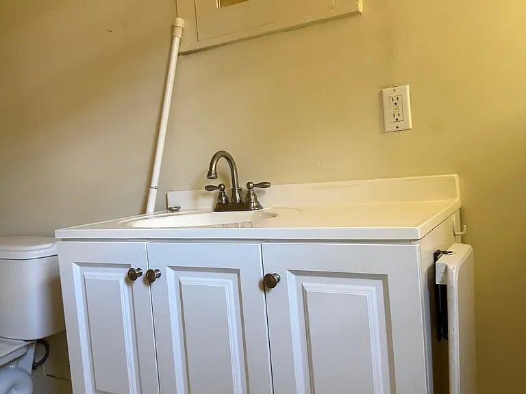 487 Dawson Ave — Photo 5
