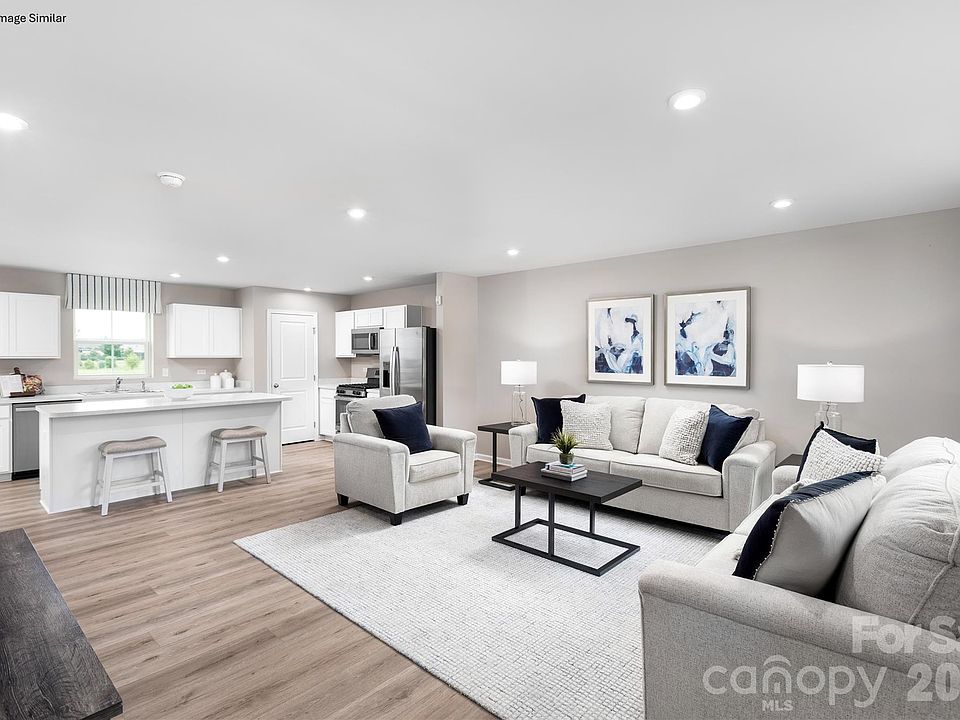 2nd image of 359 Maplestead St