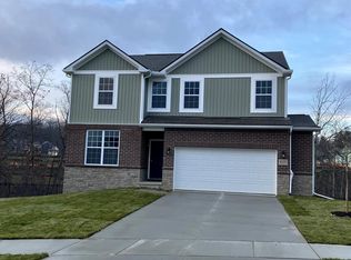 8323 Redbay Ct, Brighton, MI 48116