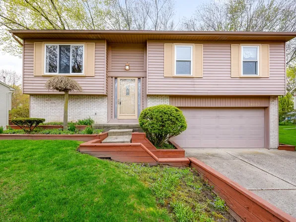 24063 Heathergreene Ct, Novi, MI 48375