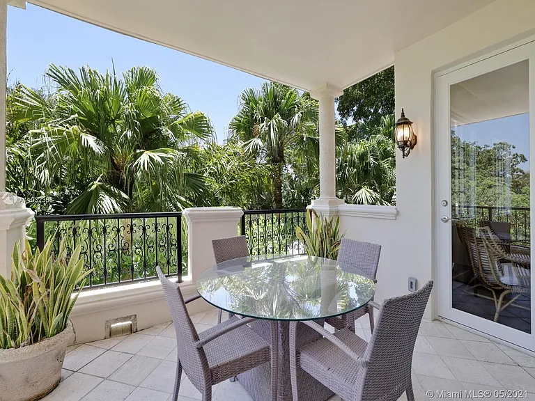 19126 Fisher Island Dr #19126 — Photo 33