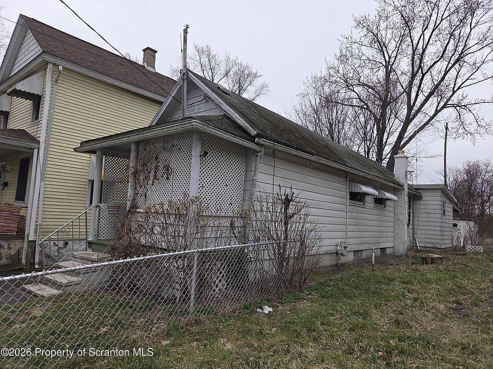 1st image of 521 Albion St