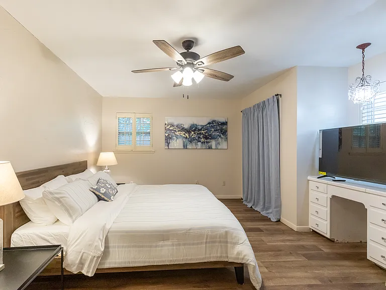 2132 Sylvan Dr — Photo 18
