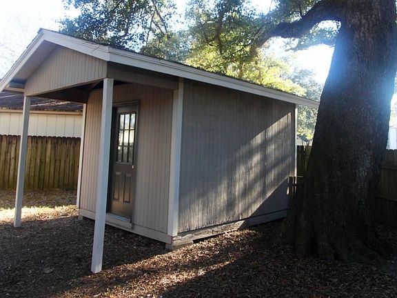 3rd image of 3015 Cedarwood Village Ln