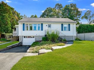 12 Wallis Ann Rd, Peabody, MA 01960