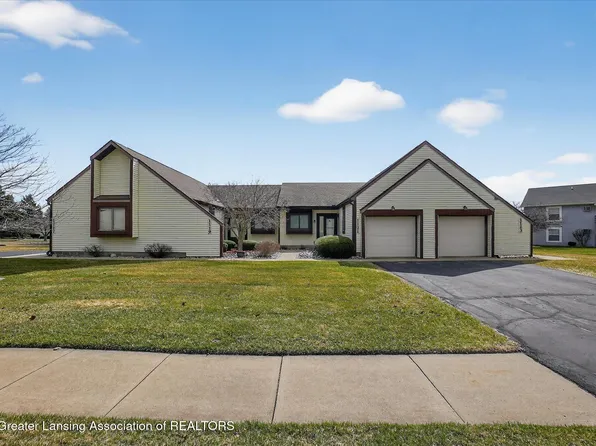 1123 Sunview Dr #12, Saint Johns, MI 48879