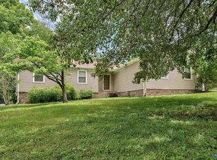 261 Glenview Dr, Estill Springs, TN 37330