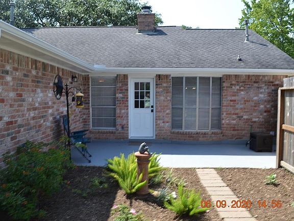 4th image of 1107 Oxborough Dr