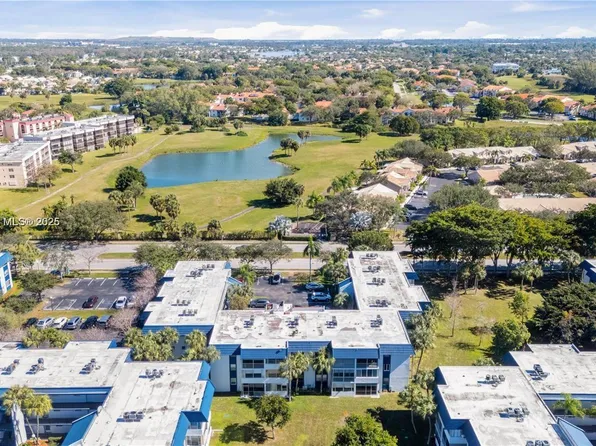 3180 Holiday Springs Blvd #5-112, Margate, FL 33063