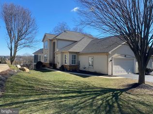 664 Crestgate Pl, Millersville, PA 17551