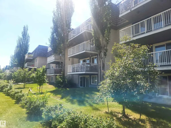 8604 Gateway Blvd NW #209, Edmonton, AB T6E 4B6