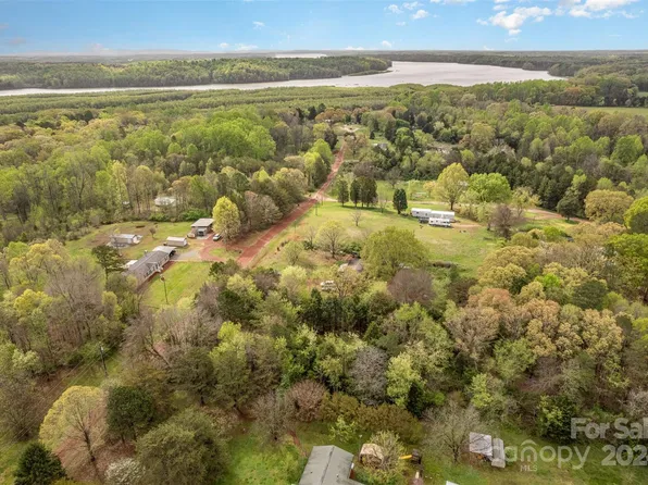 230 Knotty Pine Cir, Salisbury, NC 28146