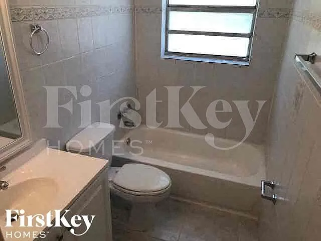 2840 SW 2nd Ct — Photo 12