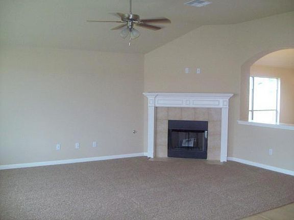 4th image of 1003 Suffolk Ct