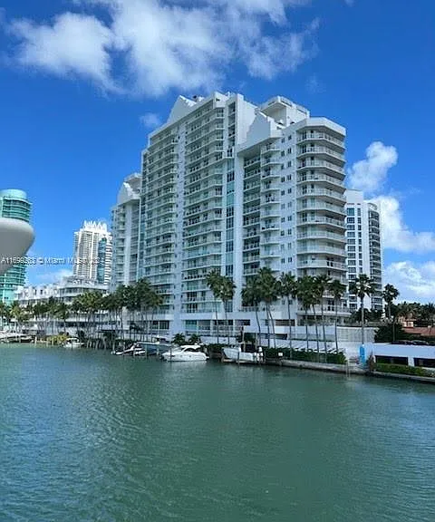 5900 Collins Ave #1007 — Photo 5