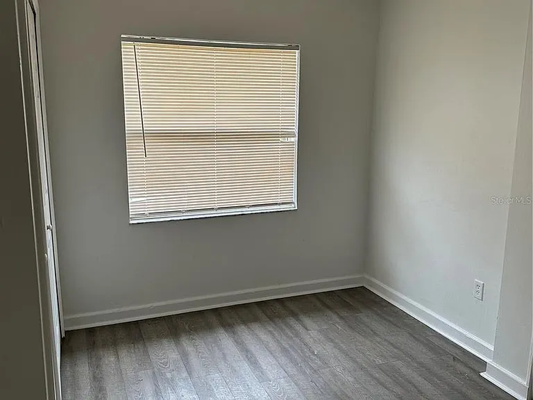 9160 Valencia College Ln — Photo 16