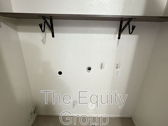 5th image of 317 W 3rd St