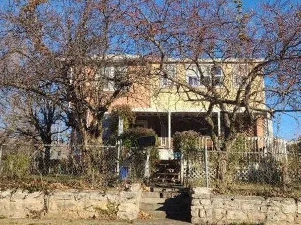 1129 W Scott St, Springfield, MO 65802