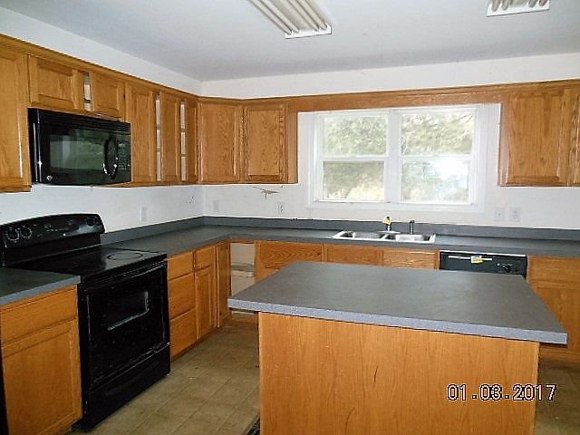 2nd image of 10403 Ore Bank Rd