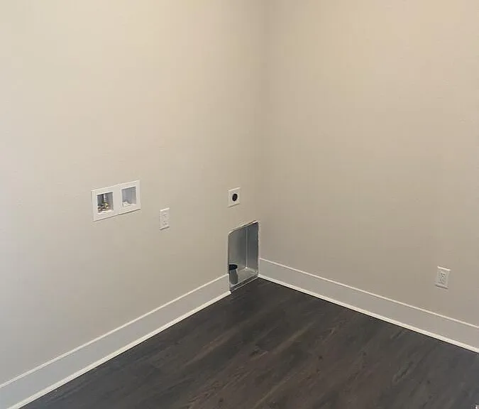 W218N16046 Tiger Lily Dr — Photo 23