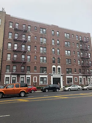 Sold by Gelfand Realty Inc | media 25