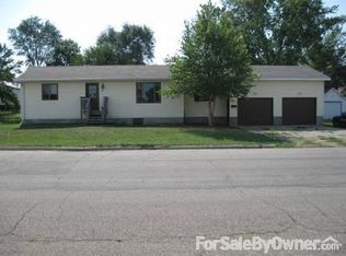 409 E Park Ave, Flandreau, SD 57028