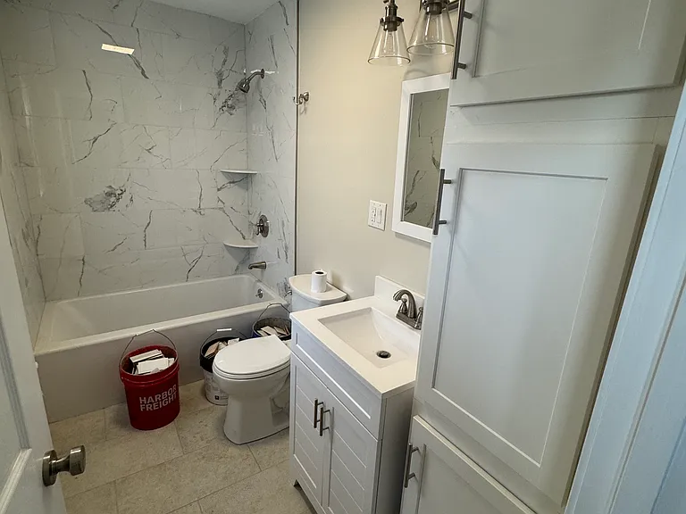 237 N Main St #3 — Photo 7