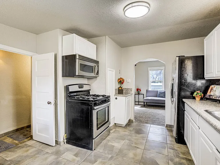 542 W Boulder St — Photo 14