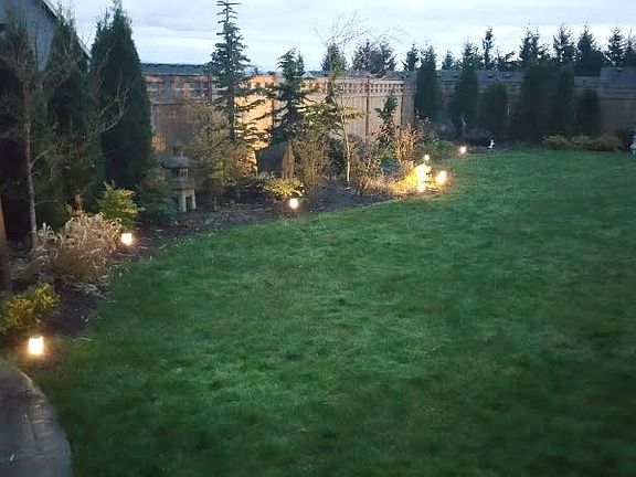 Yard w lights
