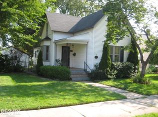 155 Dickinson Ave, Mount Clemens, MI 48043
