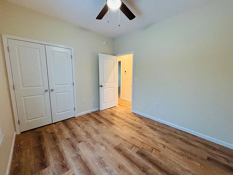 290 Perry St — Photo 12