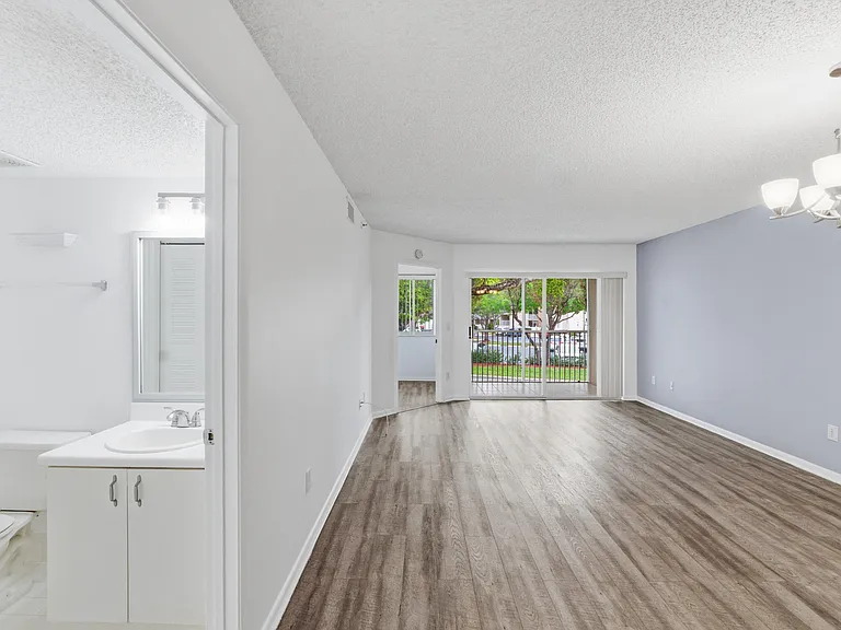 9511 Weldon Cir #G207 — Photo 5