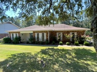 59 Sharmont Dr, Hattiesburg, MS 39402